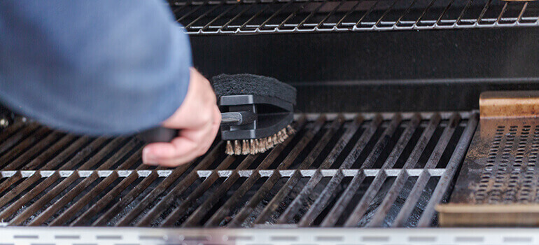 Is Cleaning the Barbeque Grill with Heat Enough