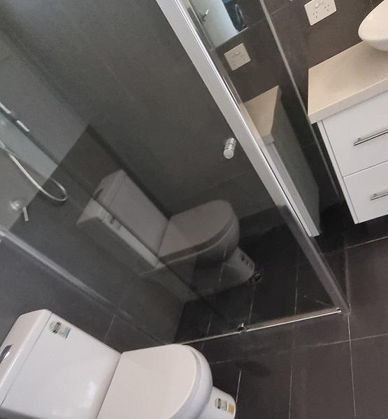 End of lease bathroom cleaning Melbourne after